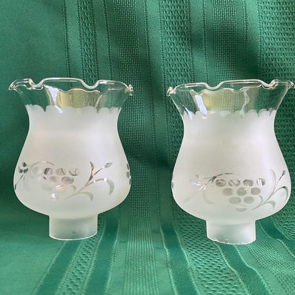 Vintage Frosted Glass Lamp Shade Globe Grape Design Ruffled Top Rim - Picture 2 of 12